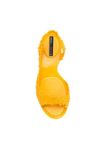Melissa Flower + Isabela Capeto (Yellow)