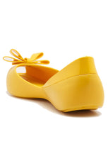Melissa Queen (Yellow) - MDreams Malaysia
