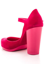 Melissa Kristen III (Pink Flocked)