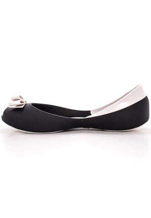 Melissa Queen (Black and White) - MDreams Malaysia