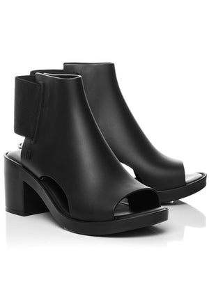Melissa Elastic Dance (Black) - MDreams Malaysia