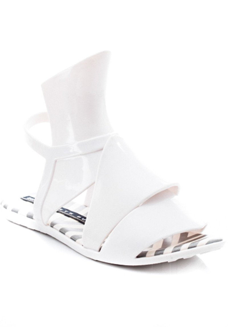 Melissa Aileron + Gareth Pugh (White)