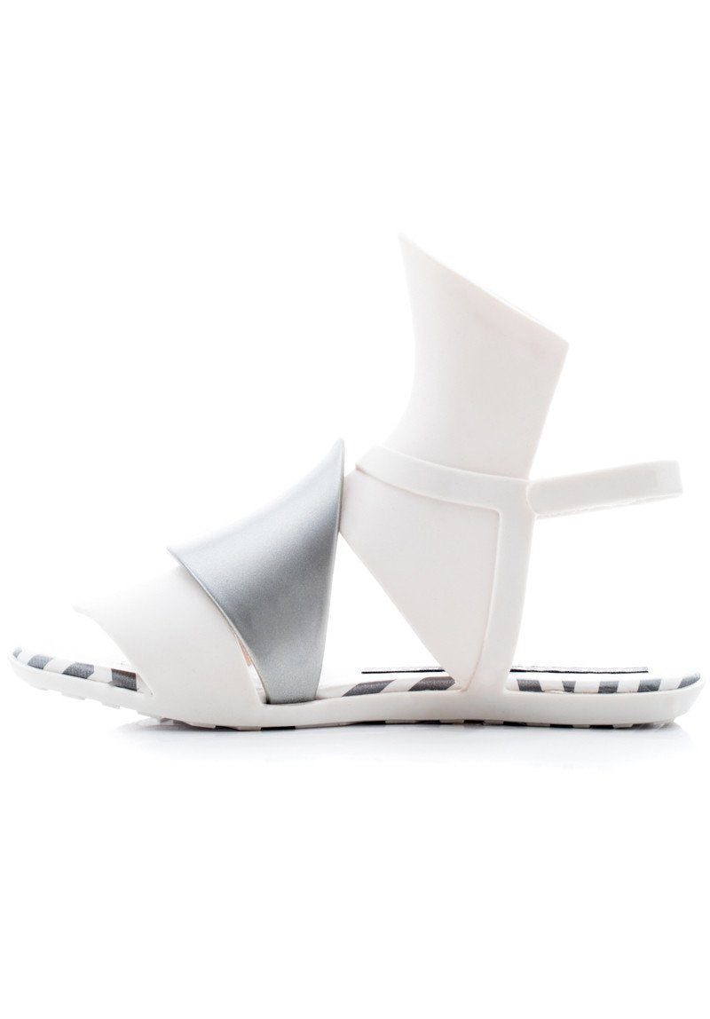 Melissa Aileron + Gareth Pugh (White Silver)