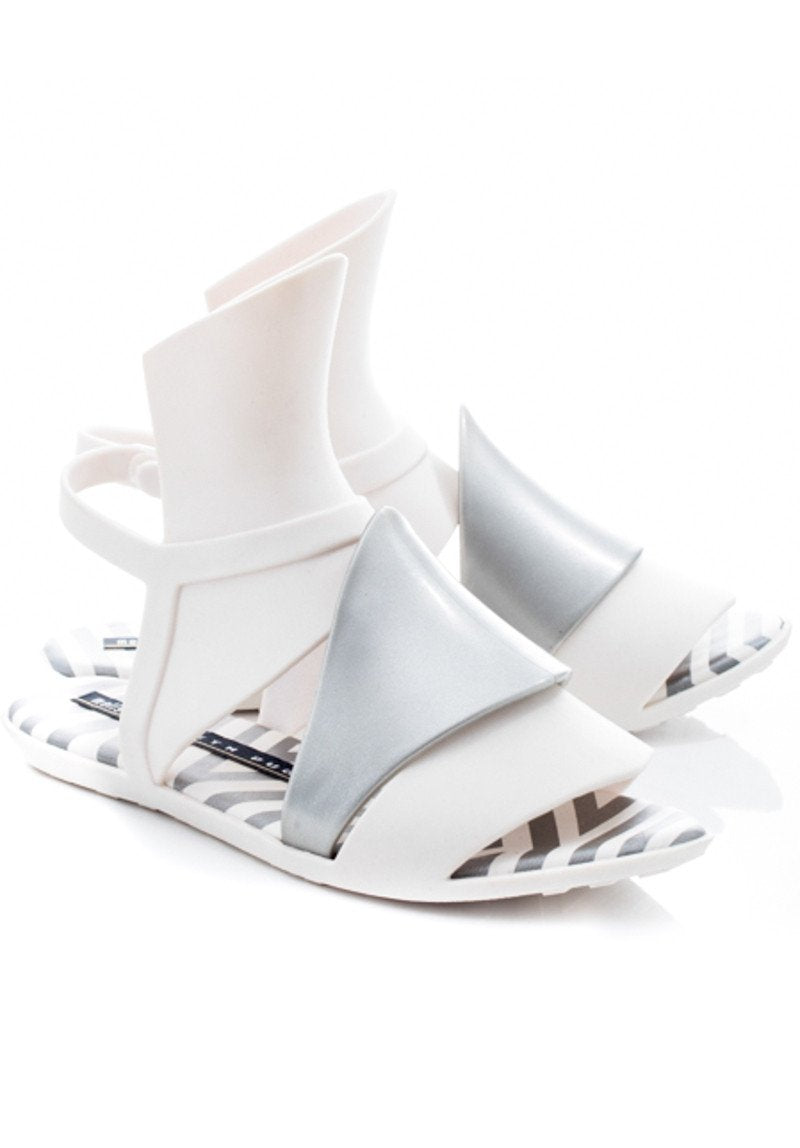 Melissa Aileron + Gareth Pugh (White Silver) - MDreams Malaysia