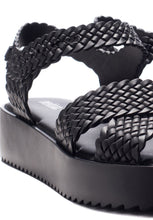 Melissa Hotness + Salinas (Black)