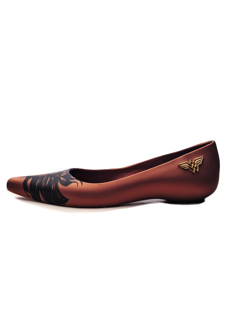 Melissa Glam + Wonder Woman Ad (Bronze)