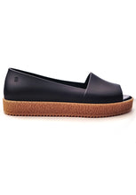 Melissa Puzzle Ad (Black)